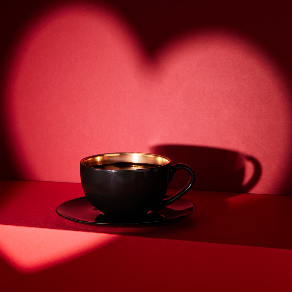 bacha-coffee-desire-coffee-cup-&-saucer-in-black-and-gold-vday-2026-1000x1000