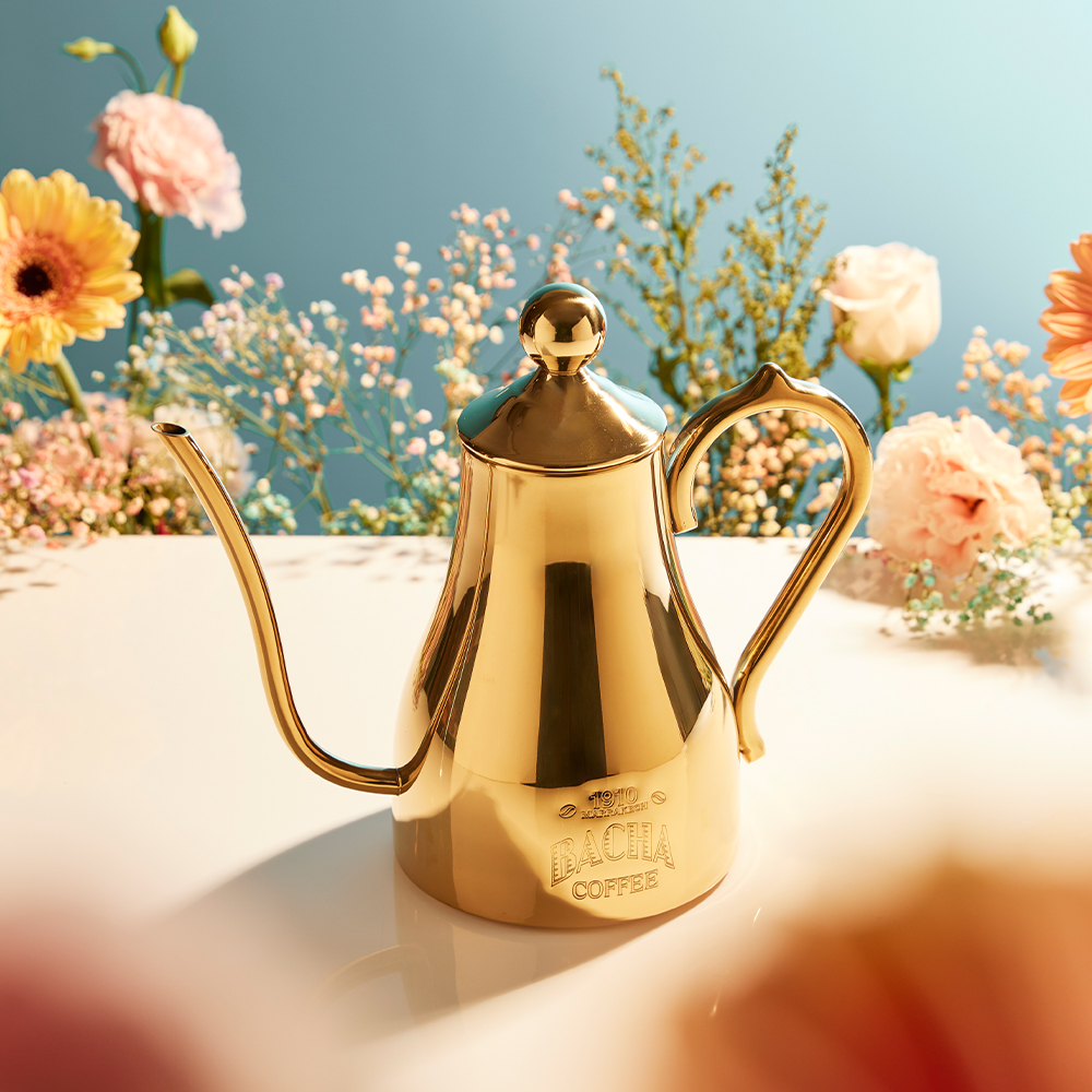 bacha-coffee-pot-in-gold-spring-2026-1000x1000